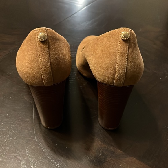 3/$30 Michael Kors Women’s Round toe Pumps - Picture 4 of 5